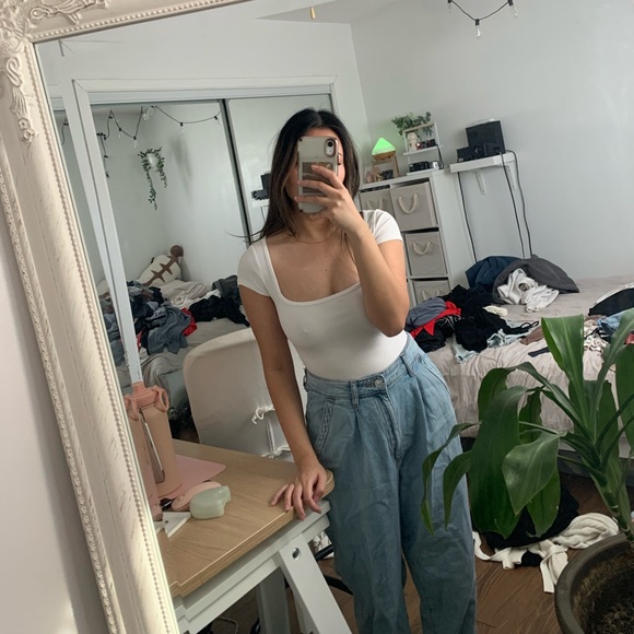 Square neck bodysuit - Picture 2 of 4